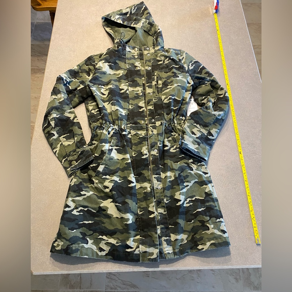 Nine West NWT Camo Women’s Coat Size XS Cinched Waist from Kohl’s